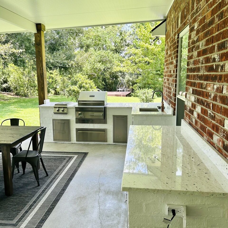 Outdoor Kitchen