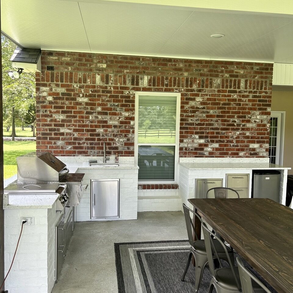 Outdoor Kitchen